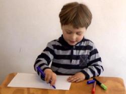 child --3y-9m-drawing-stable-head-trunk.jpg